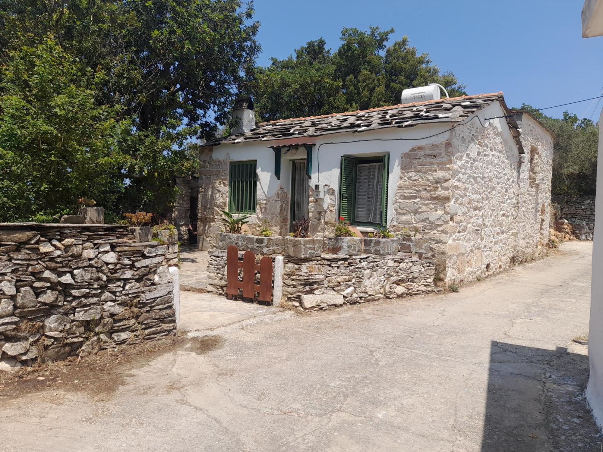 Lodge Stoneworld Evdilos (Ikaria)